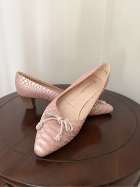 Peter Kaiser Pink Textured Leather Low Heel Loafers